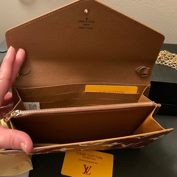 Handbag 🔥 - Picture 2 of 3